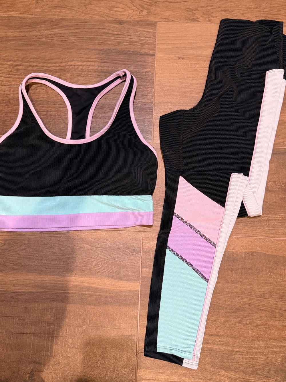 Beach Riot Black Sports Bra & Leggings Set with Pastel Pink, Lilac, Mint